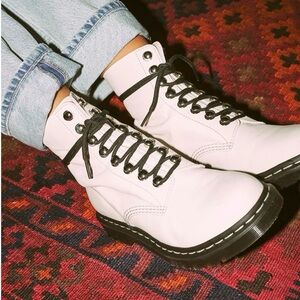 Dr Martens 1460 pascal hardware bone